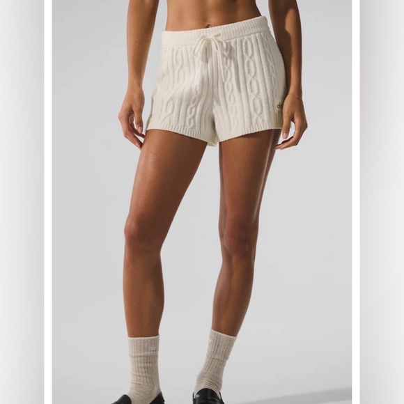 ALO Yoga Pants - ALO Yoga Women's White Cable Knit Winter Bliss Shorts